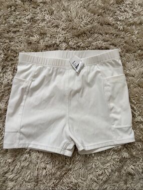 Girls's White Active Stretch Shorts with packet